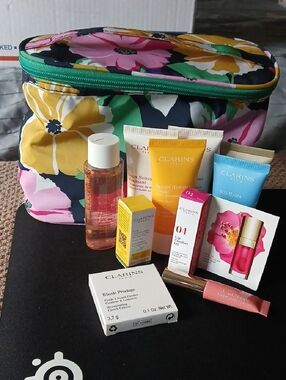 Clarins Beauty Set with Floral Cosmetic Bag - Cleanser, Moisturizer,Mask,Lip New